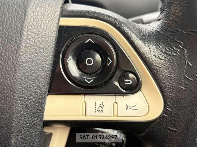 Toyota PRIUS 2016-06 8815237-14