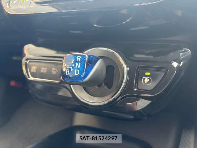Toyota PRIUS 2016-06 8815237-17
