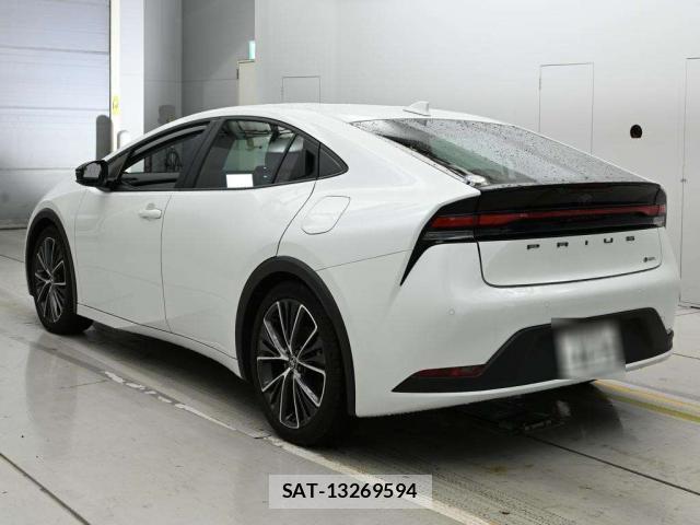 Toyota PRIUS 2025-03 8815393-1