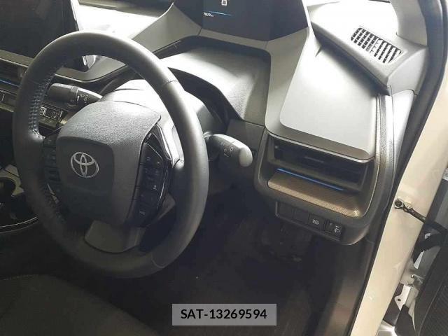 Toyota PRIUS 2025-03 8815393-2