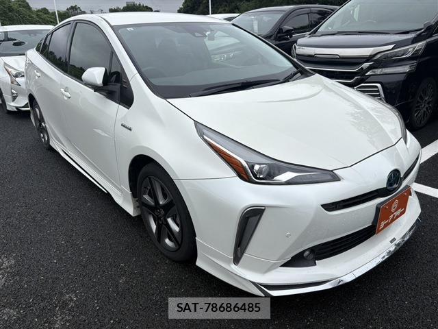 Toyota PRIUS 2019-06 8815438-0