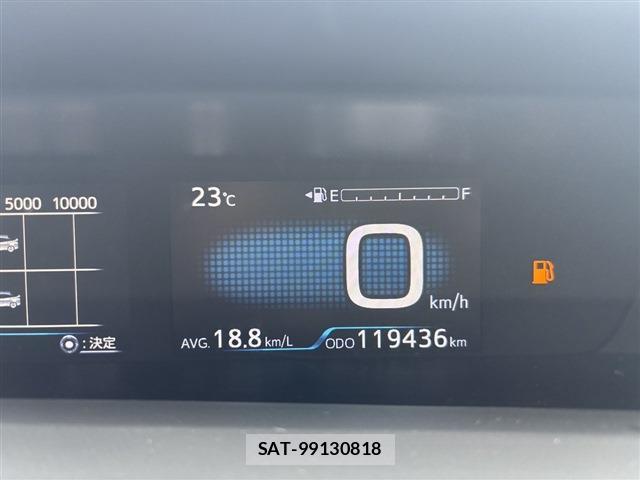 Toyota PRIUS 2016-05 8815446-2