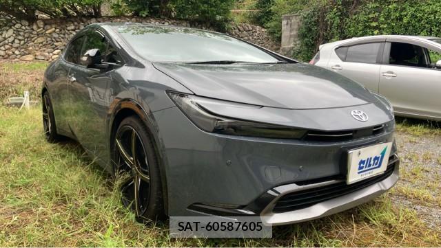 Toyota PRIUS 2024-08 8815462-11