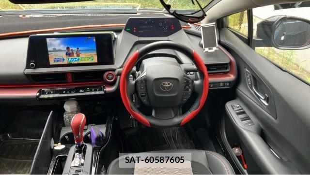 Toyota PRIUS 2024-08 8815462-16