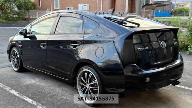 Toyota PRIUS 2012-12 8815560-11