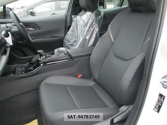 Toyota PRIUS 2026-08 8815575-12