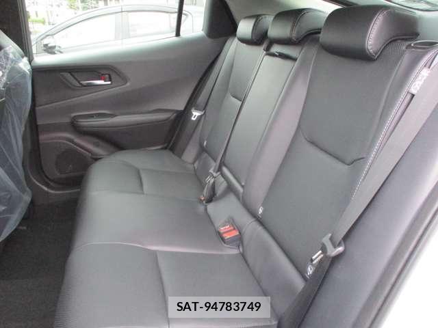 Toyota PRIUS 2026-08 8815575-13