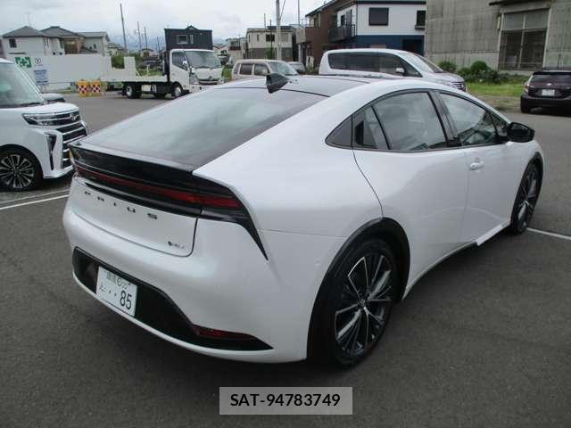 Toyota PRIUS 2026-08 8815575-5