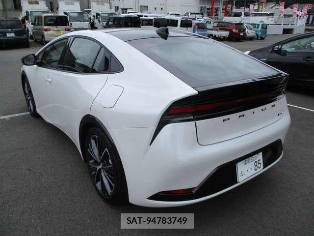 Toyota PRIUS 2026-08 8815575-7