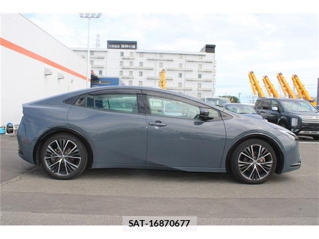 Toyota PRIUS 2023-08 8815776-9