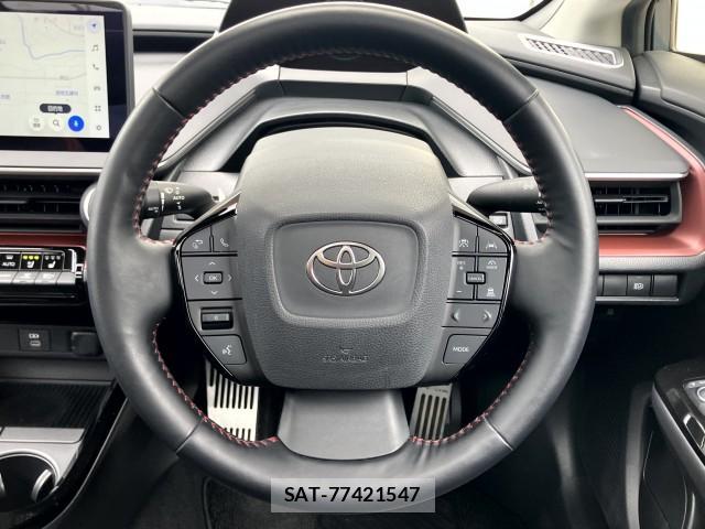 Toyota PRIUS 2023-09 8815819-11