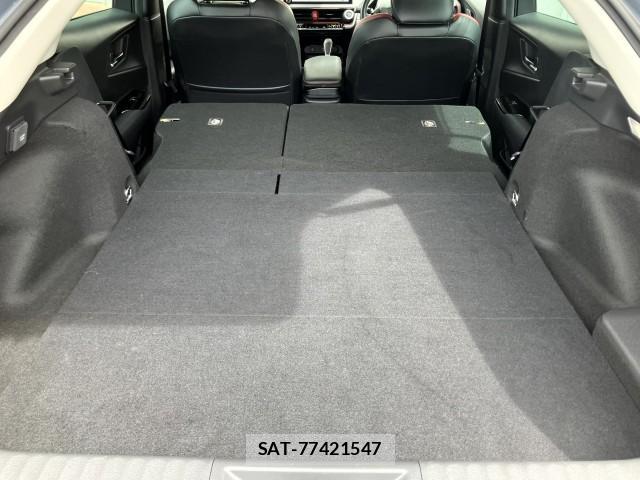 Toyota PRIUS 2023-09 8815819-14