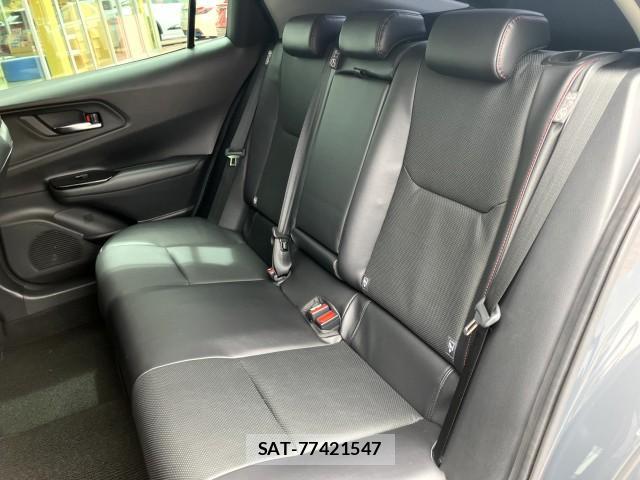 Toyota PRIUS 2023-09 8815819-16