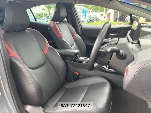 Toyota PRIUS 2023-09 8815819-5
