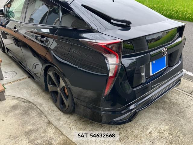 Toyota PRIUS 2016-10 8815871-12