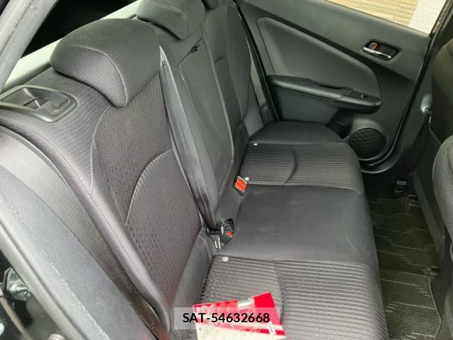 Toyota PRIUS 2016-10 8815871-15
