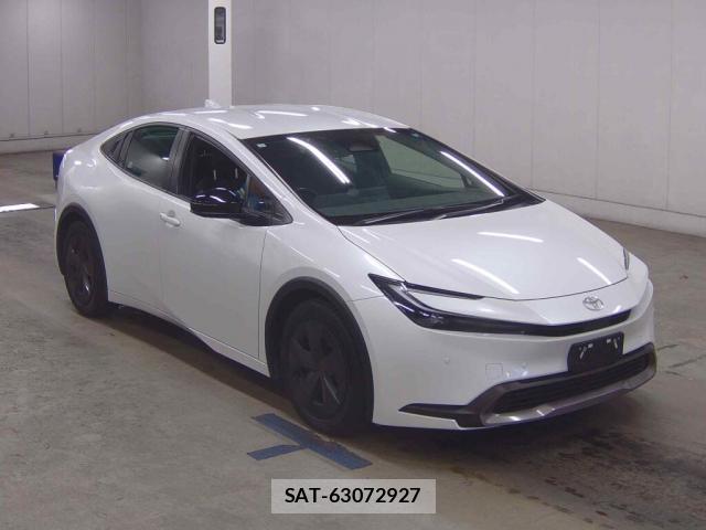 Toyota PRIUS 2023-02 8815967-3