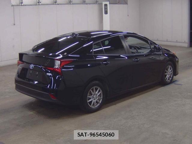 Toyota PRIUS 2021-05 8815980-4