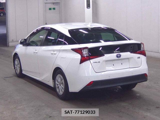 Toyota PRIUS 2021-07 8816013-1