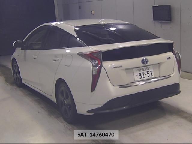 Toyota PRIUS 2016-07 8816134-1