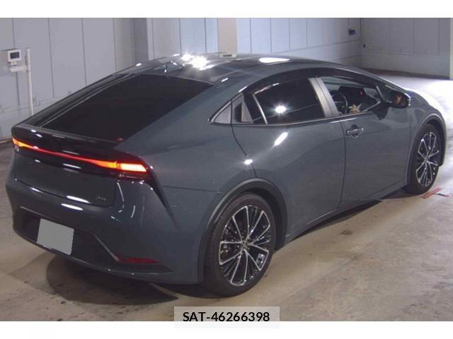 Toyota PRIUS 2023-12 8816627-1