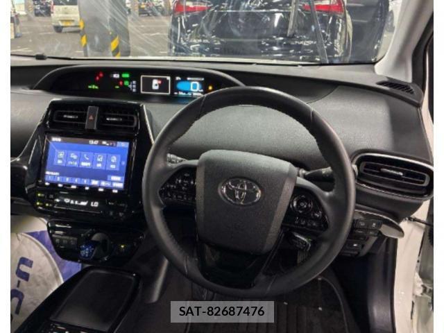 Toyota PRIUS 2019-05 8816789-2