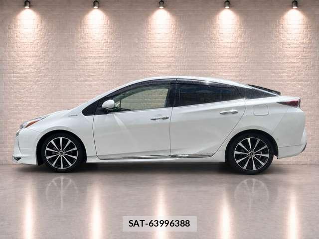Toyota PRIUS 2017-09 8817001-2
