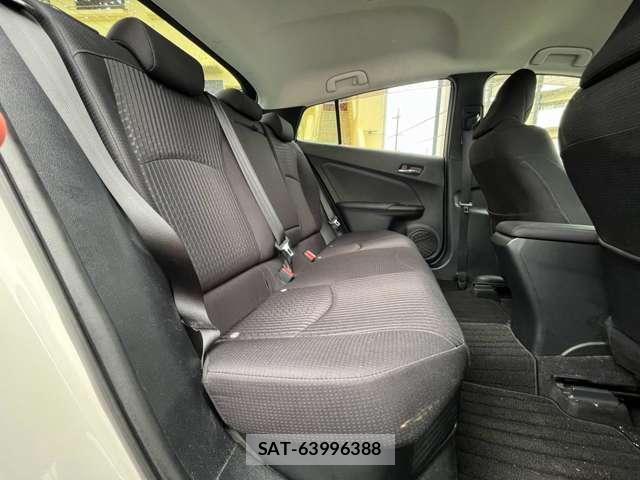 Toyota PRIUS 2017-09 8817001-7