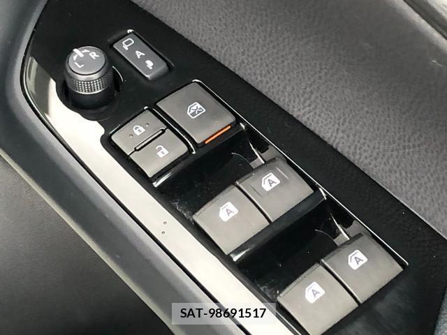 Toyota PRIUS 2016-07 8817014-17