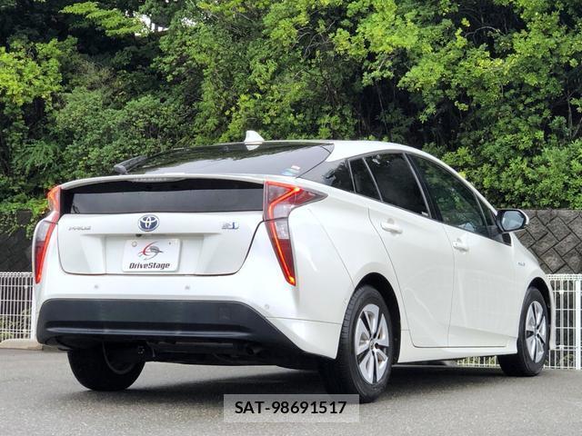 Toyota PRIUS 2016-07 8817014-3