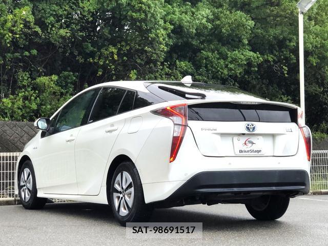 Toyota PRIUS 2016-07 8817014-4