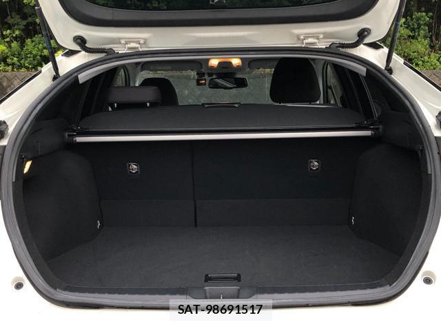 Toyota PRIUS 2016-07 8817014-8