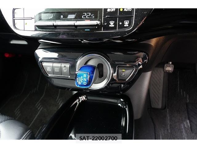 Toyota PRIUS 2017-12 8817292-8