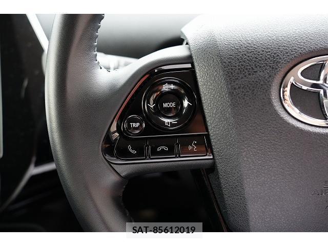 Toyota PRIUS 2018-01 8817294-11