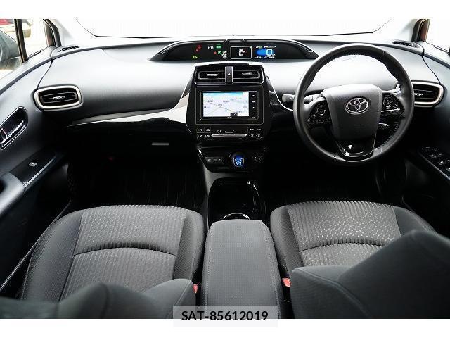 Toyota PRIUS 2018-01 8817294-4