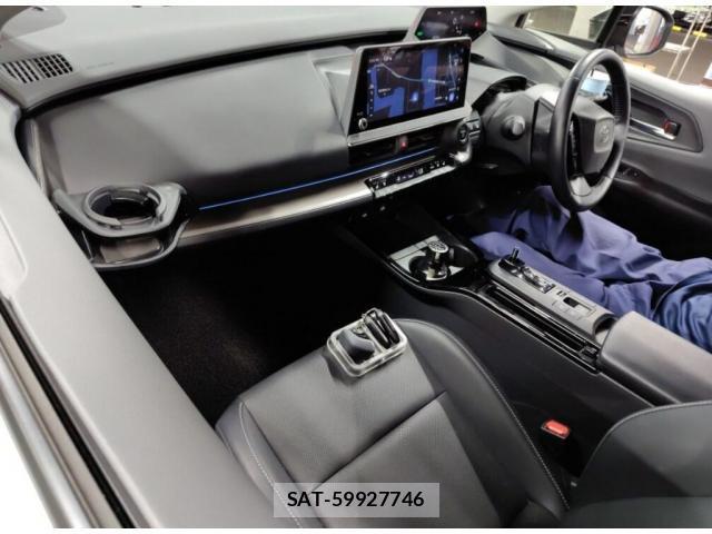 Toyota PRIUS 2023-11 8817347-4