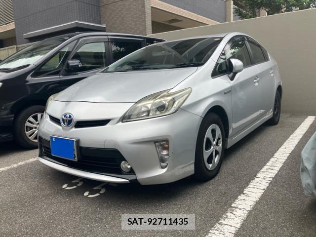 Toyota PRIUS 2014-03 8817477-1