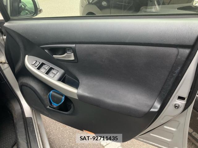 Toyota PRIUS 2014-03 8817477-14