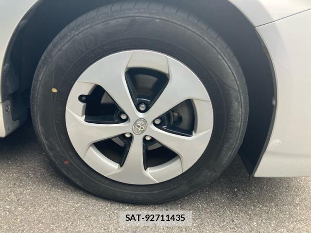 Toyota PRIUS 2014-03 8817477-3