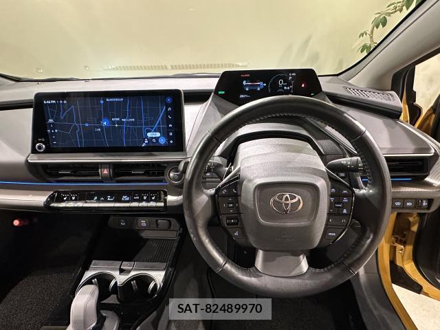 Toyota PRIUS 2023-05 8817535-17