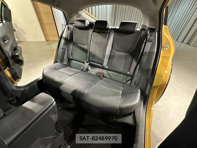 Toyota PRIUS 2023-05 8817535-6