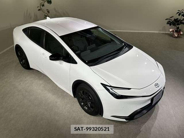 Toyota PRIUS 2023-09 8817539-11