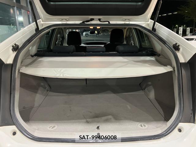 Toyota PRIUS 2014-07 8817540-9