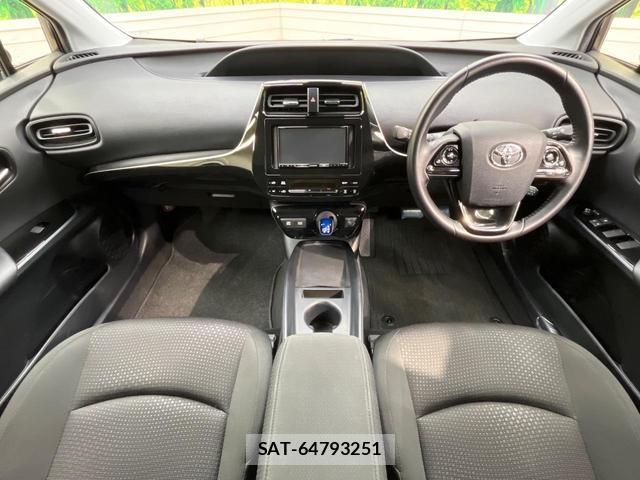 Toyota PRIUS 2020-08 8817561-1