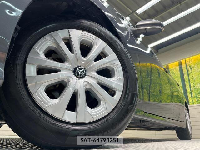 Toyota PRIUS 2020-08 8817561-12