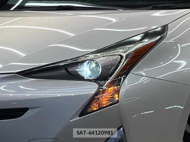 Toyota PRIUS 2016-07 8817562-11