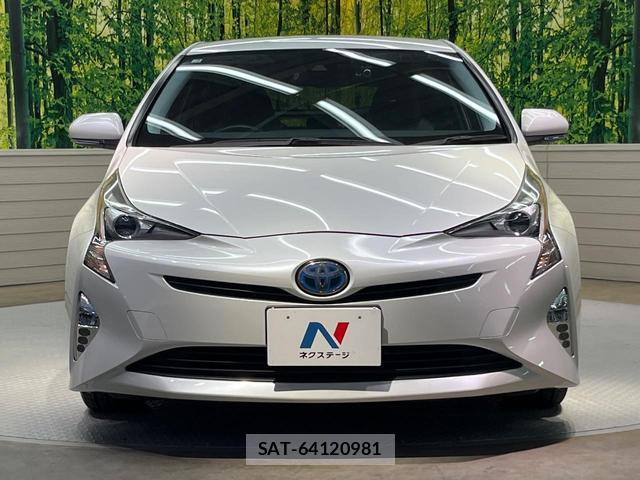 Toyota PRIUS 2016-07 8817562-13