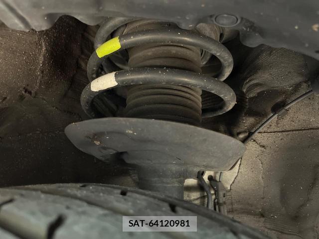 Toyota PRIUS 2016-07 8817562-19