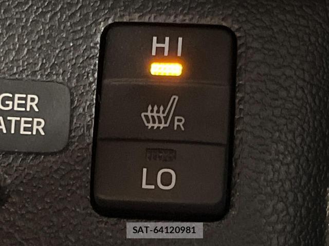 Toyota PRIUS 2016-07 8817562-6