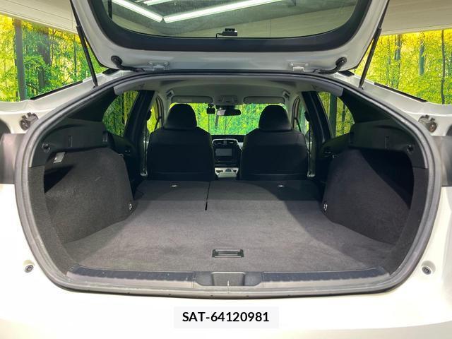 Toyota PRIUS 2016-07 8817562-9